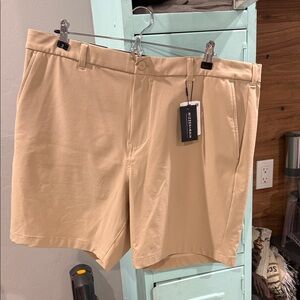 Mizz + Main men’s golf shorts